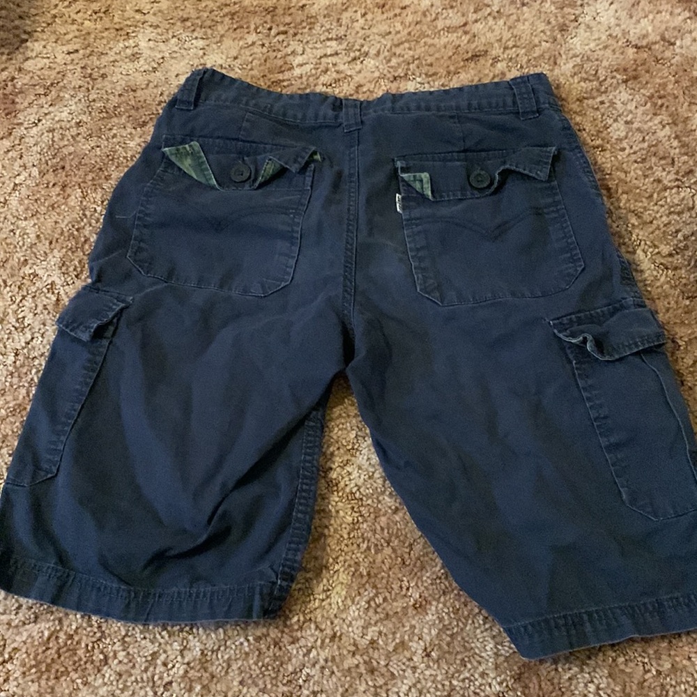 Levi’s cargo shorts| 16 REG | - Picture 2 of 3